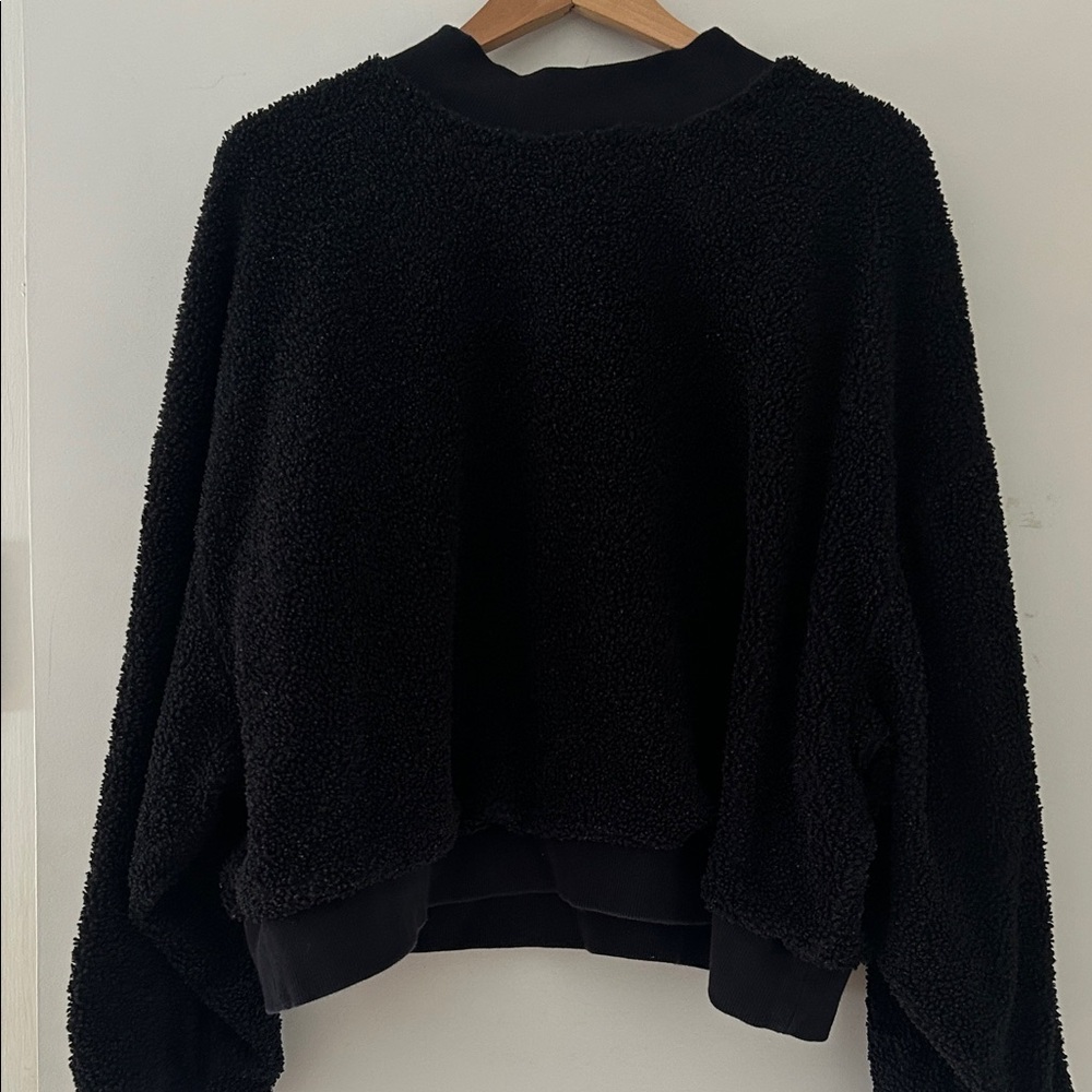 Fabletics Black Teddy Sherpa Pullover Jacket